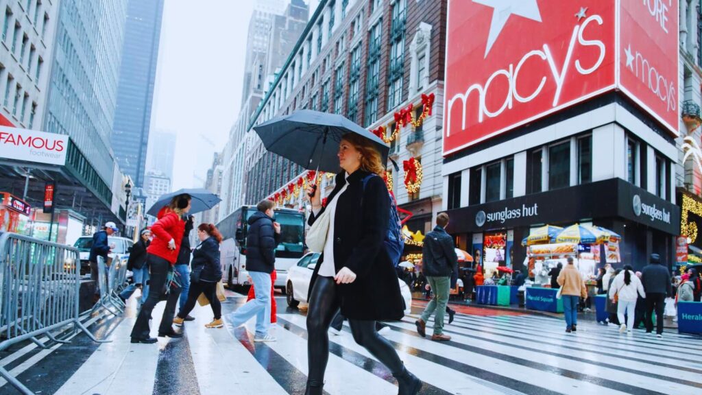 Macy's Restructuring Strategy
